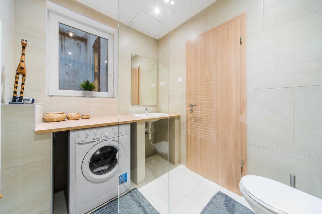 Astoria Airconed Apartments บูดาเปสต์ ภายนอก รูปภาพ