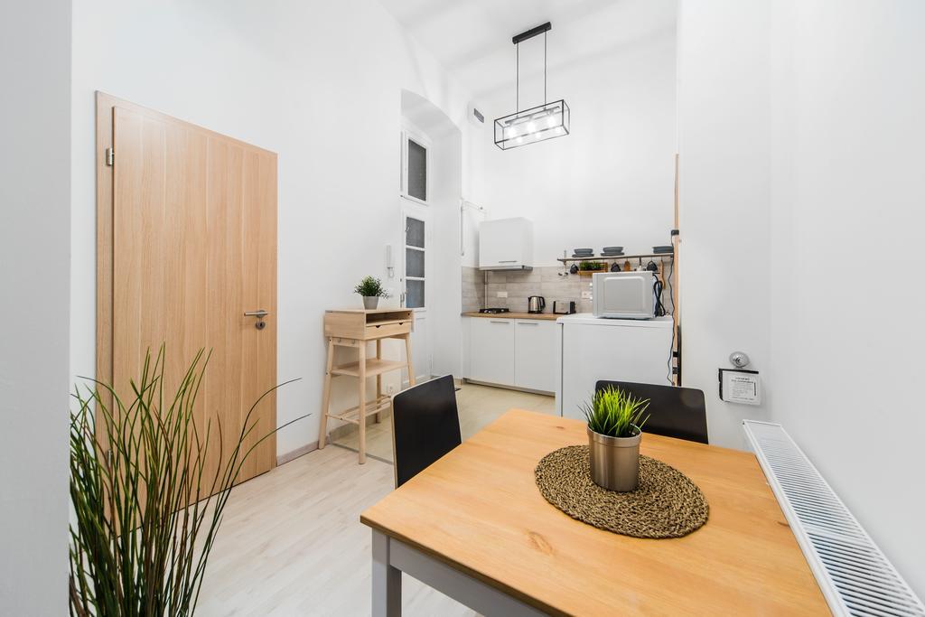 Astoria Airconed Apartments บูดาเปสต์ ภายนอก รูปภาพ